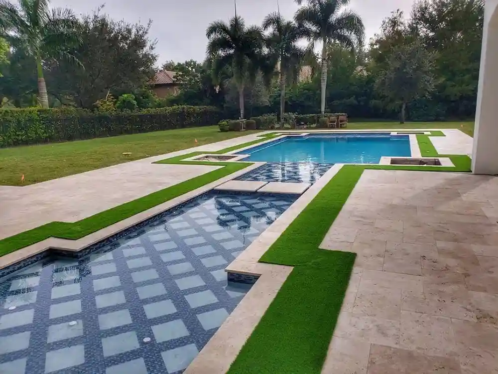 Pool with artificial grass details with top turf products portfolio image